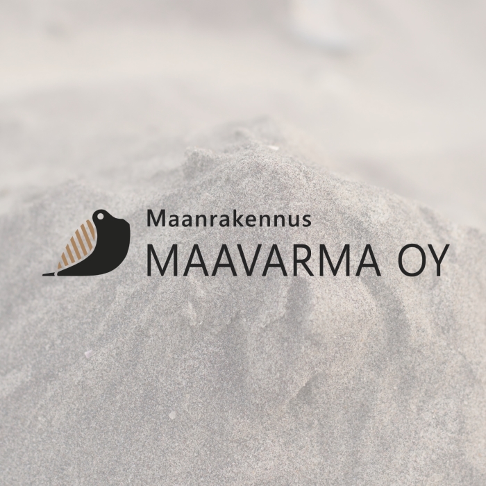 Maanrakennus Maavarma Oy:n logo, jossa kaivurin kauhaa kuvaava merkki.