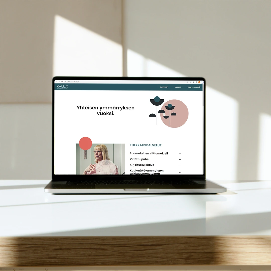 Kalla Kommunikaation verkkosivujen etusivunäkymä tietokoneen näytöllä.