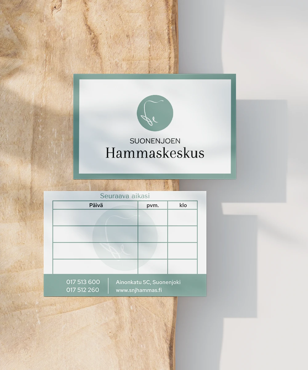 Suonenjoen Hammaskeskuksen ajanvarauskortit, jossa logo sekä ajanvaraukselle tarkoitettu taulukko.